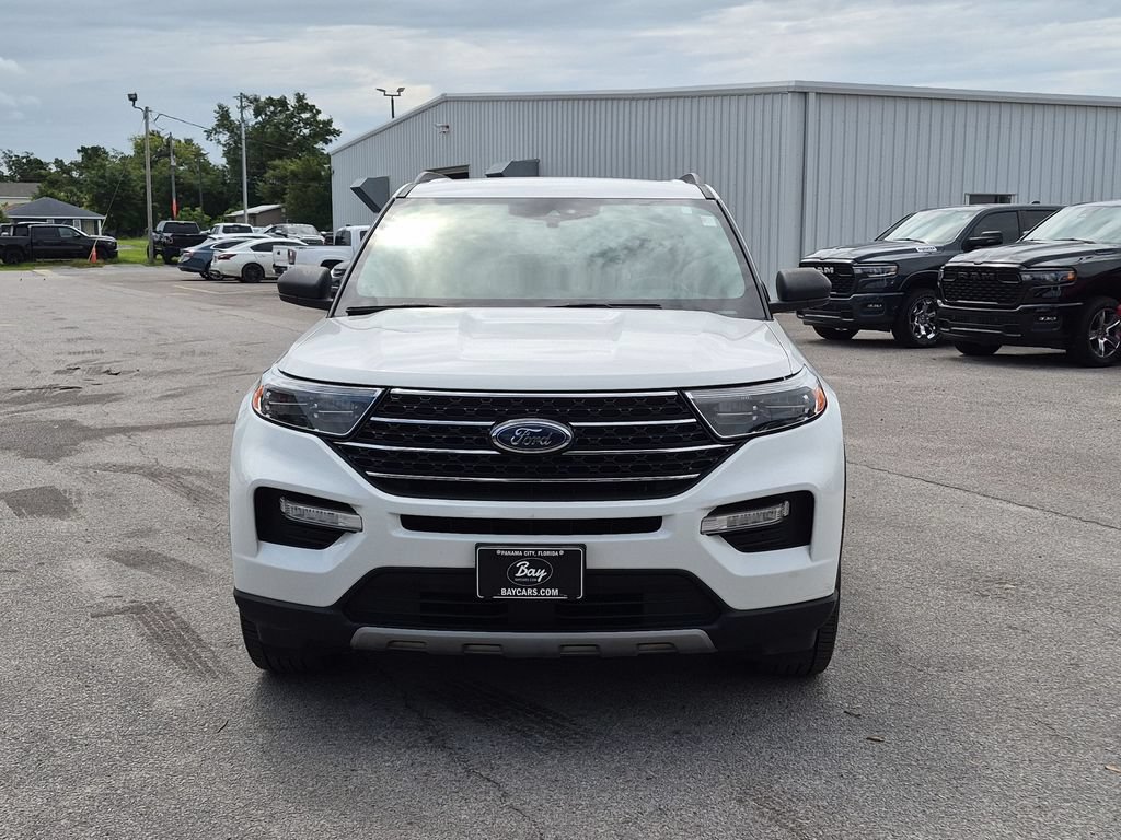 Used 2021 Ford Explorer XLT w/ Equipment Group 202A AWD/4WD image 2