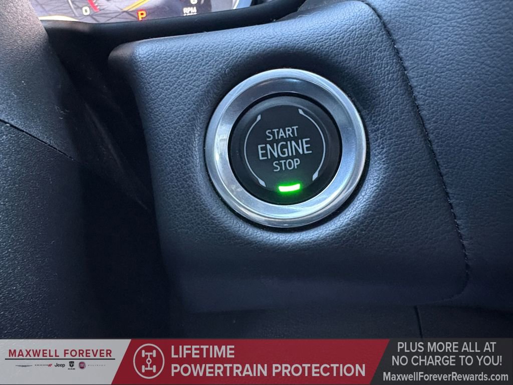 Used 2022 GMC Yukon SLT w/ SLT Premium Package image 11