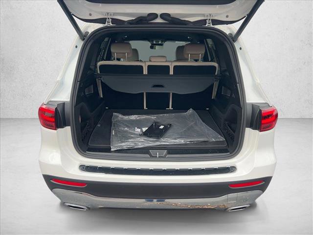 Used 2025 Mercedes-Benz GLB 250 4MATIC image 6