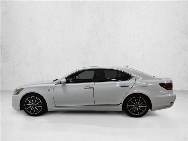 Used 2016 Lexus LS 460 w/ F Sport Package RWD image 9