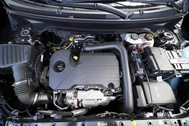 Used 2024 GMC Terrain Denali w/ Black Diamond Edition image 10