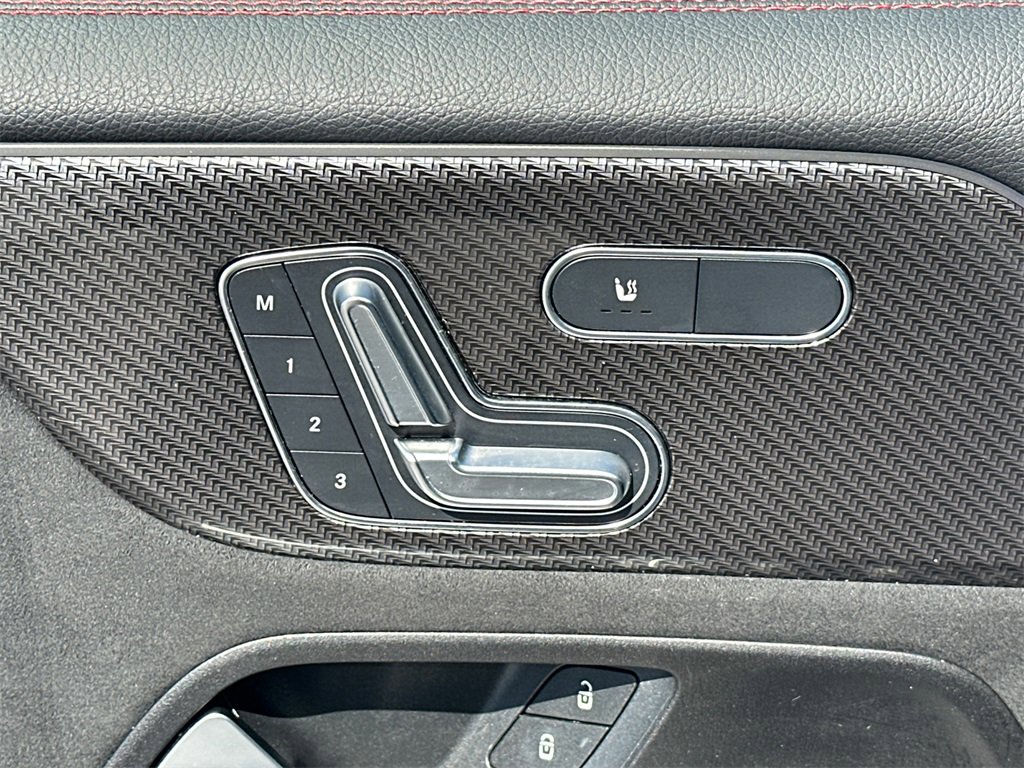 Certified 2024 Mercedes-Benz GLB 250 image 11