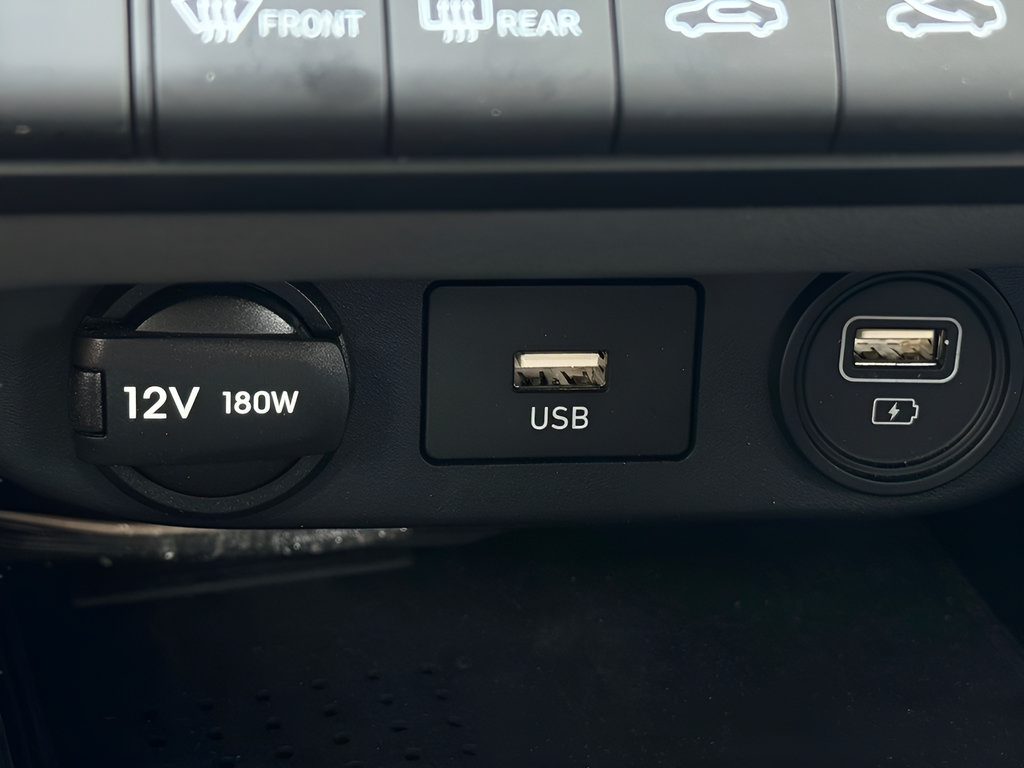 Used 2023 Hyundai Elantra SEL w/ Convenience Package FWD image 28