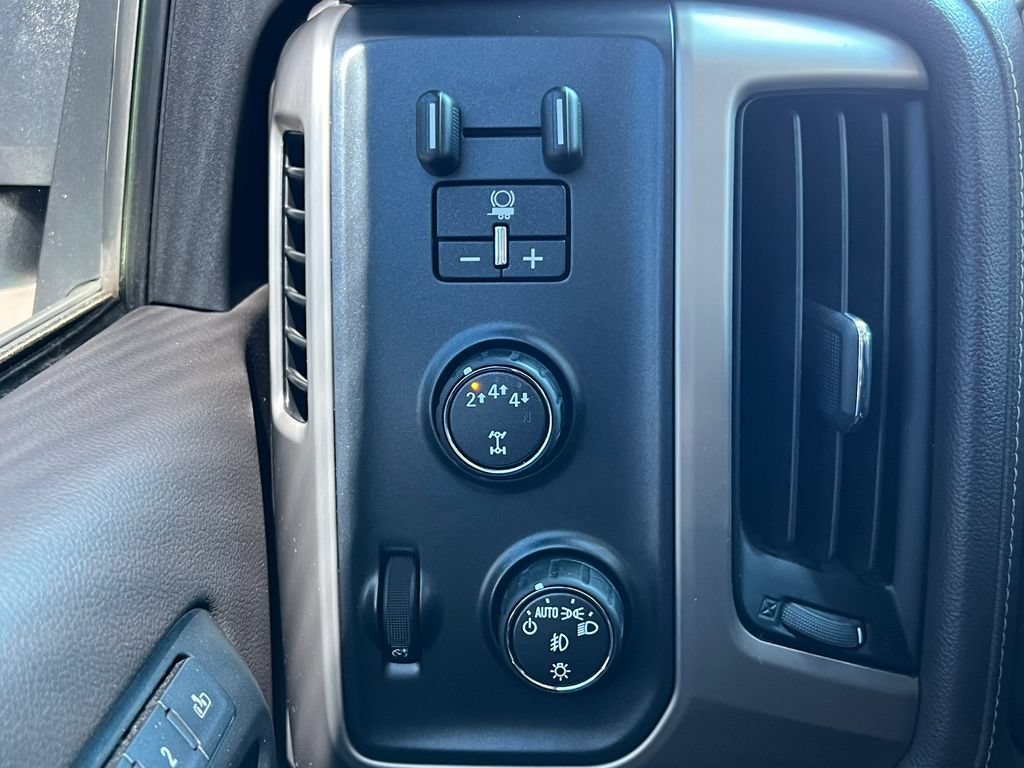 Used 2019 GMC Sierra 2500 Denali w/ Duramax Plus Package AWD/4WD image 28