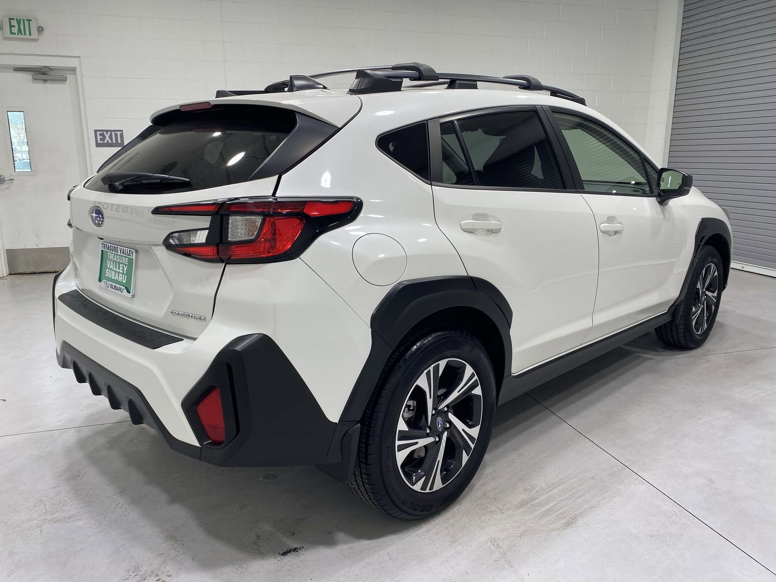 Used 2024 Subaru Crosstrek 2.0i Premium image 8