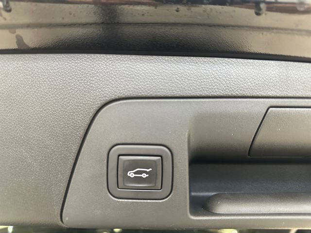 Used 2023 Buick Envision Preferred image 17