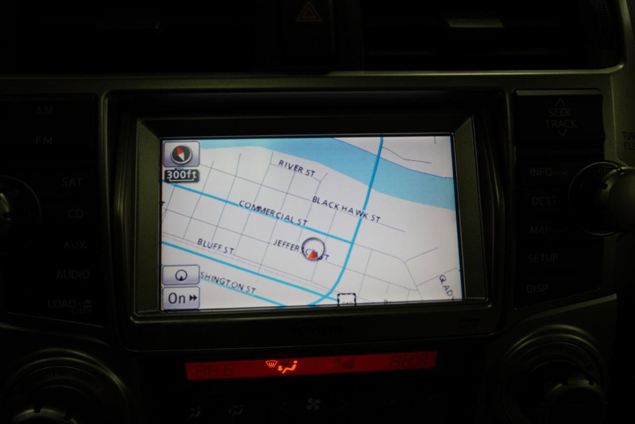 Used 2010 Toyota 4Runner Limited AWD/4WD image 28