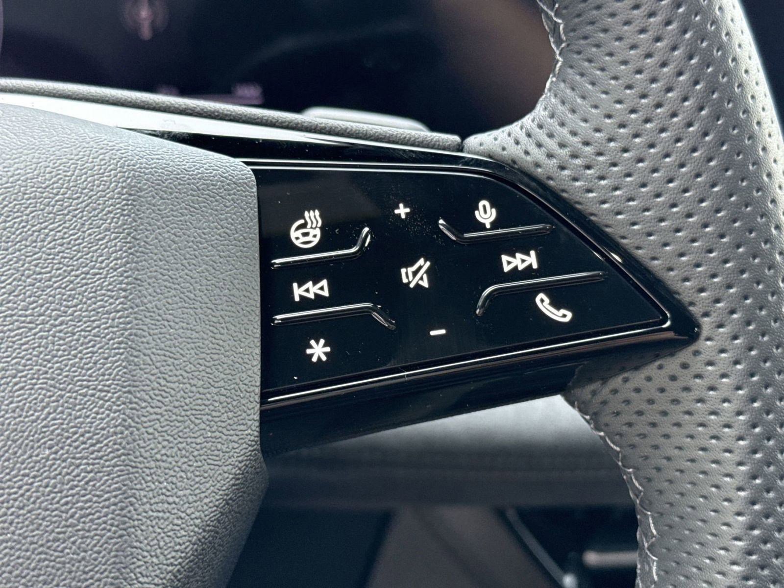 New 2025 Audi SQ6 e-tron Prestige image 26