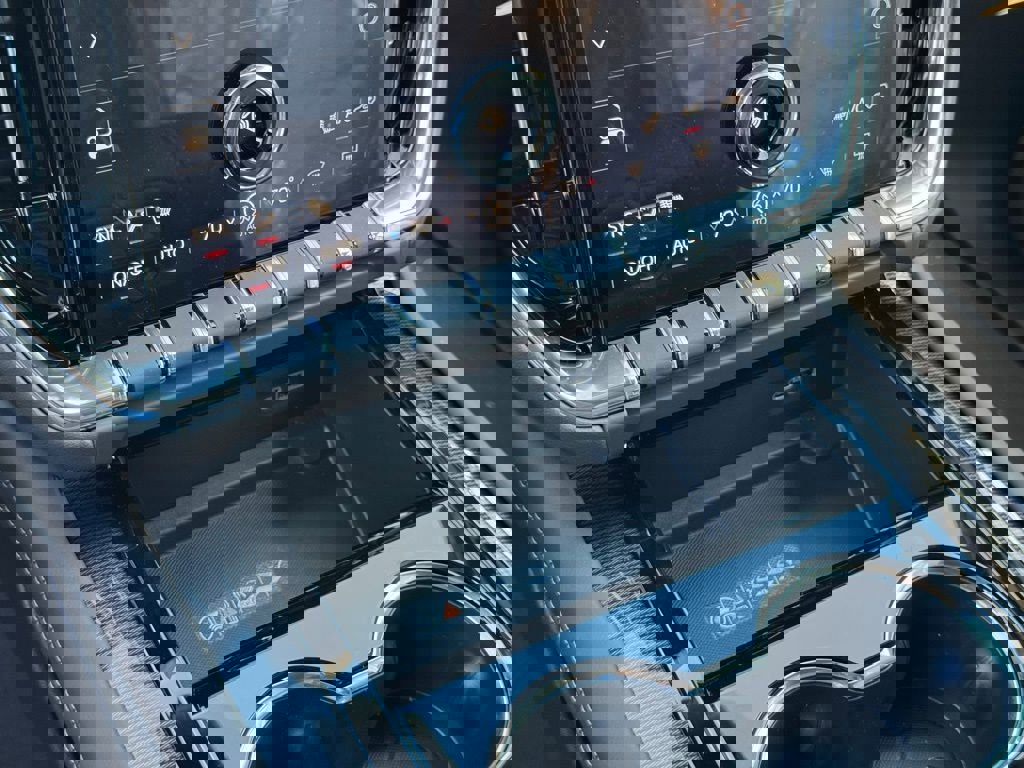 New 2026 GMC Yukon Elevation image 32