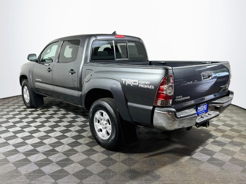 Used 2015 Toyota Tacoma PreRunner w/ TRD Off-Road Package RWD image 5