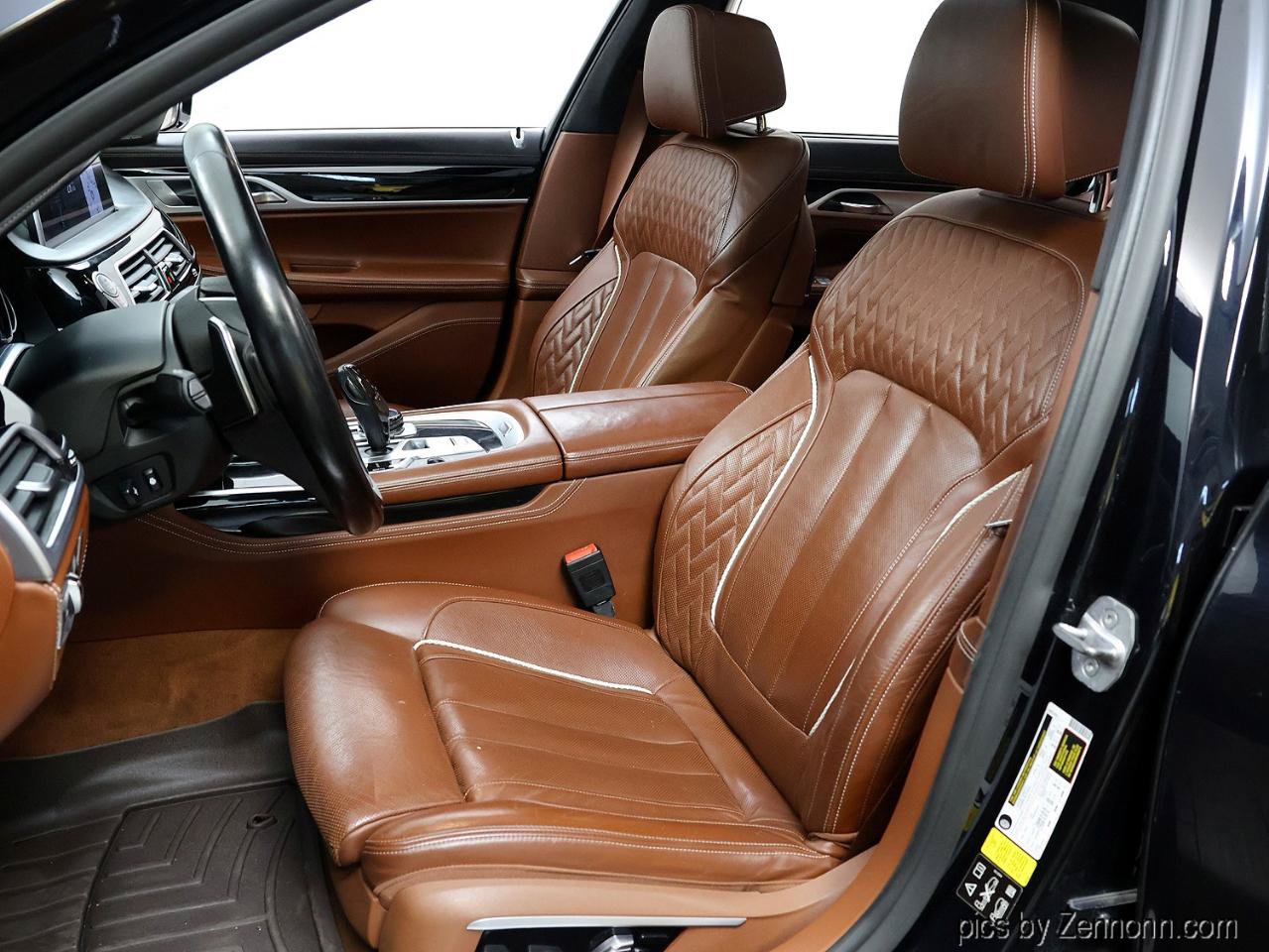 Used 2018 BMW 750i xDrive AWD/4WD image 11
