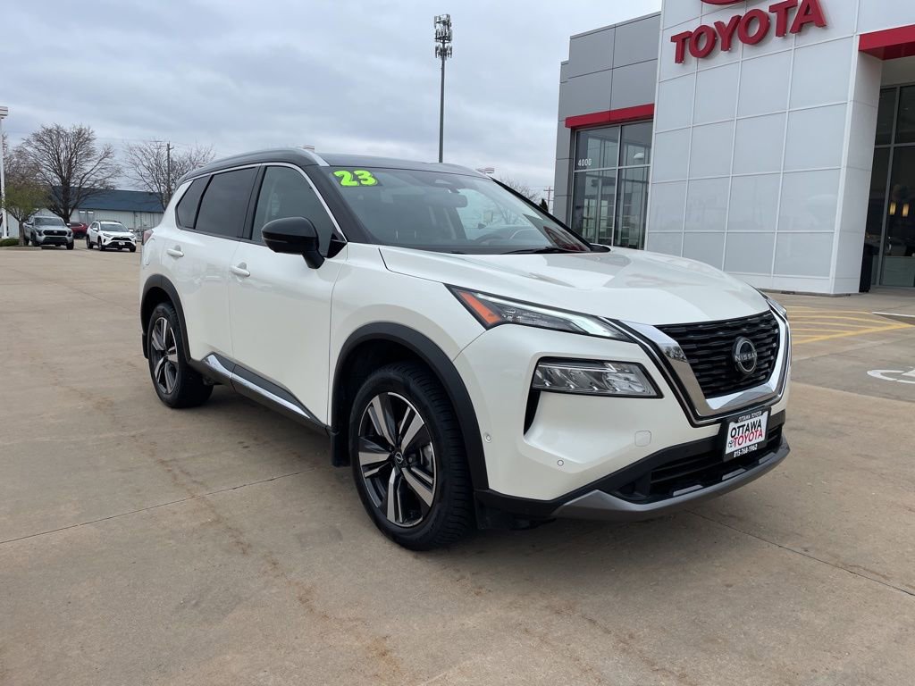 Used 2023 Nissan Rogue SL w/ SL Premium Package image 1