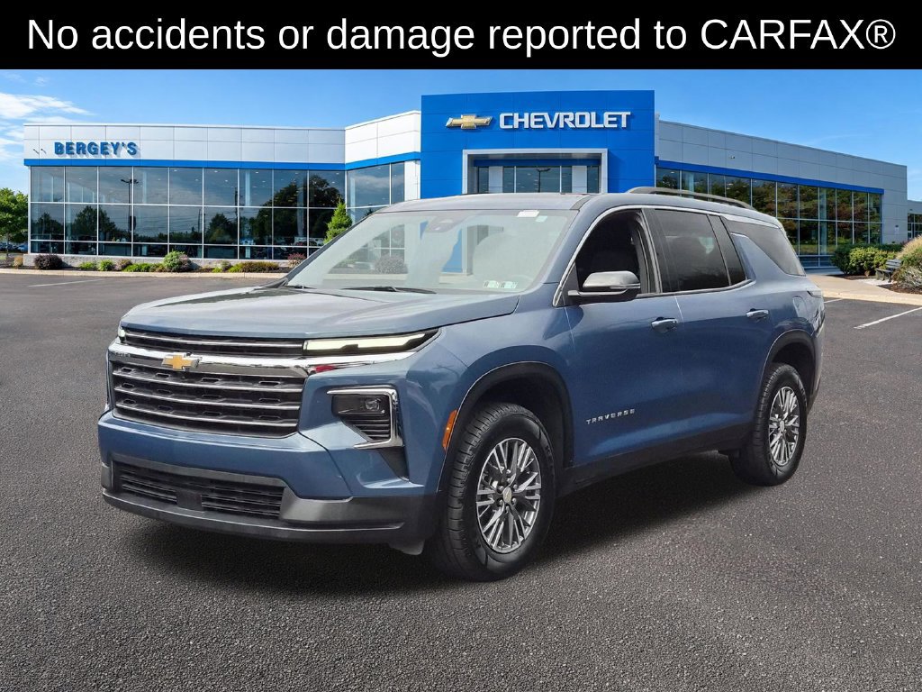 Certified 2025 Chevrolet Traverse LT AWD/4WD image 2