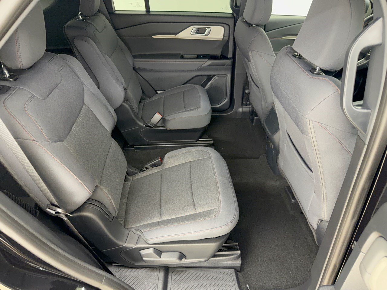 New 2027 Ford Explorer Active RWD image 29