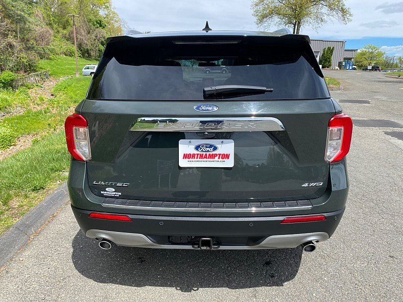 Certified 2023 Ford Explorer Limited w/ Limited Technology Package AWD/4WD image 8