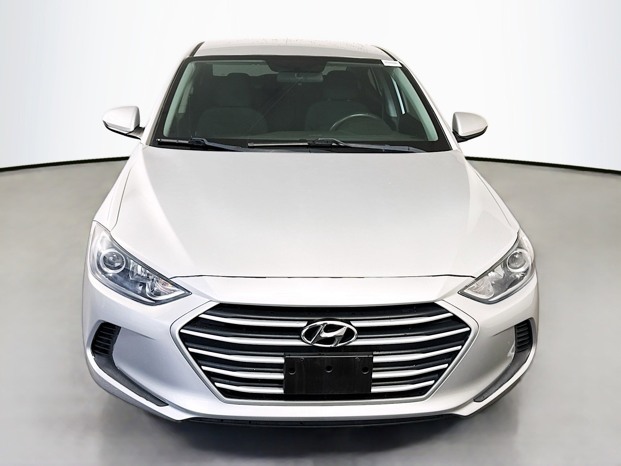 Used 2018 Hyundai Elantra SEL image 2