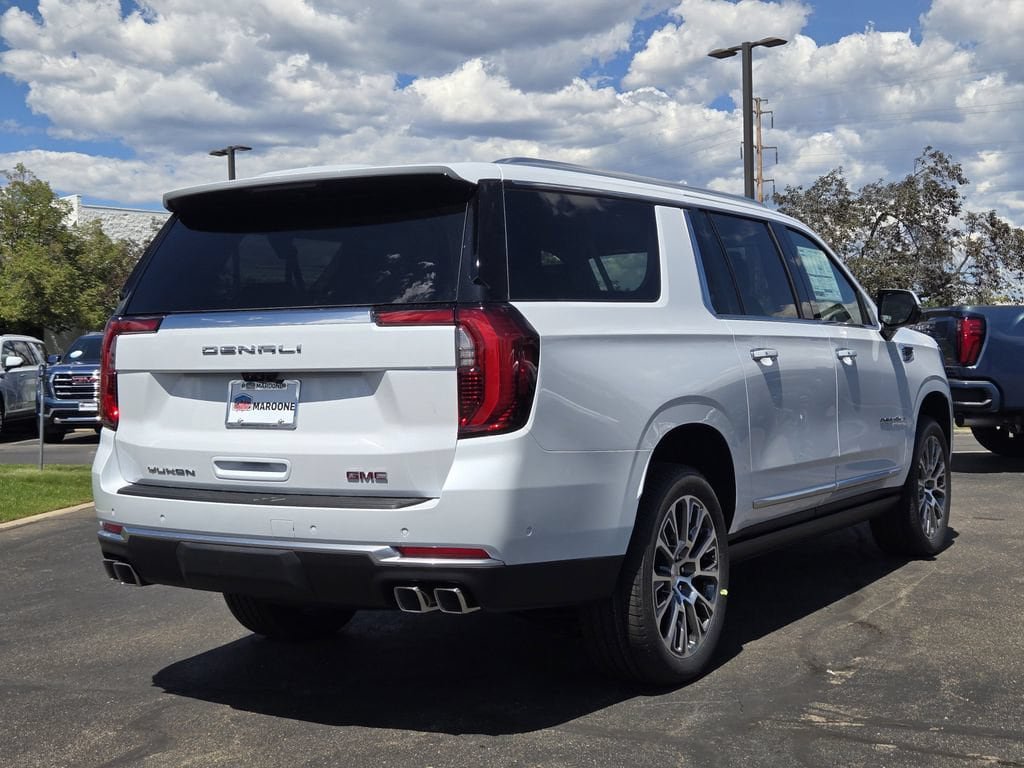 New 2026 GMC Yukon XL Denali w/ Denali Reserve Package AWD/4WD image 4
