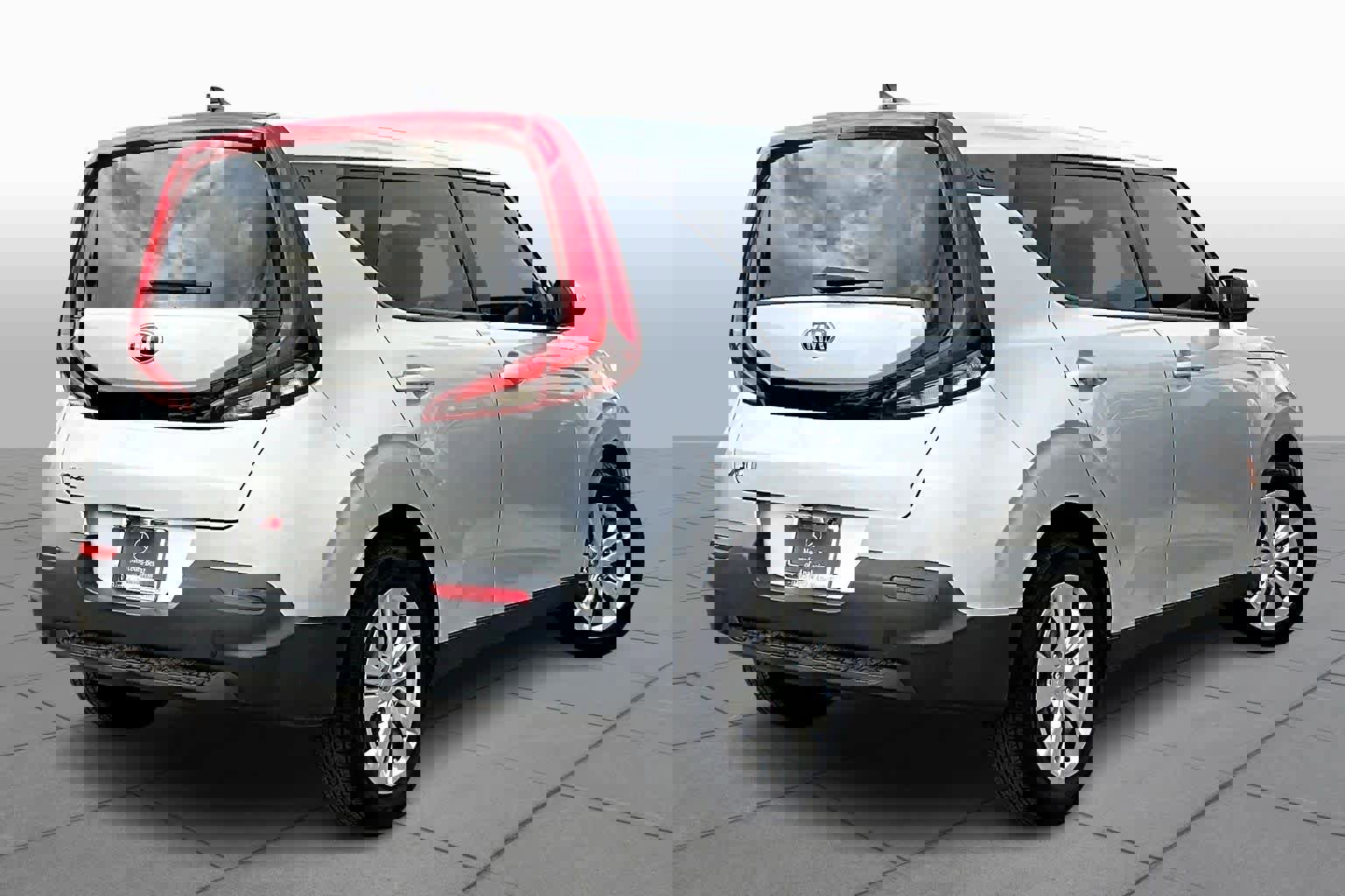 Used 2021 Kia Soul LX image 12