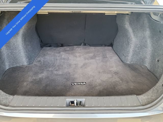Used 2024 Nissan Versa SR FWD image 20