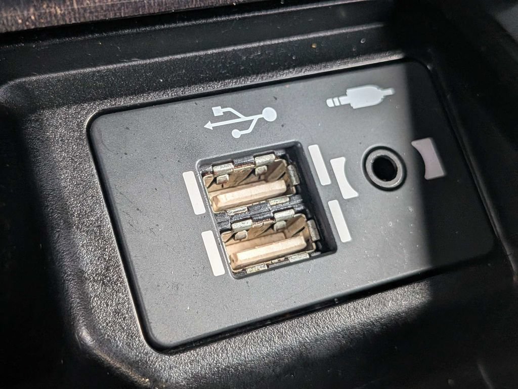 Used 2022 Lexus GX 460 Luxury w/ Sport Design Package AWD/4WD image 24