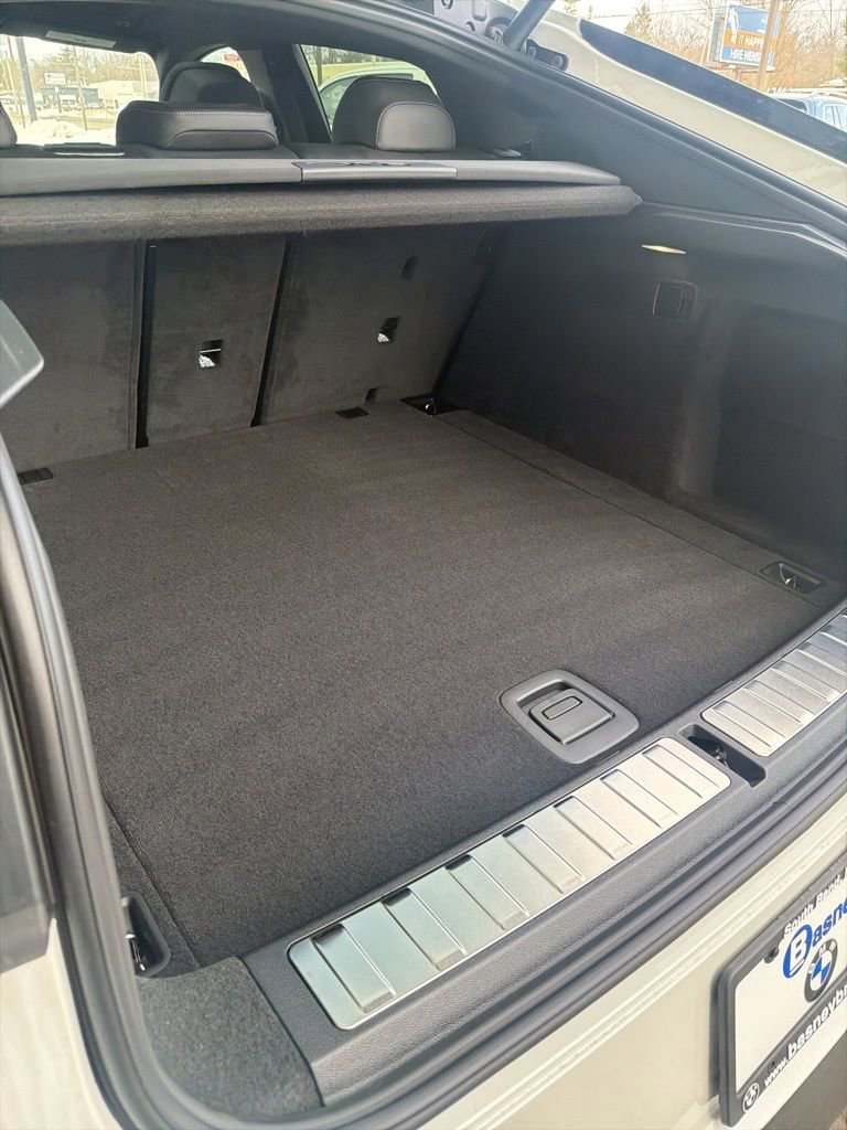 New 2026 BMW X6 M60i image 10