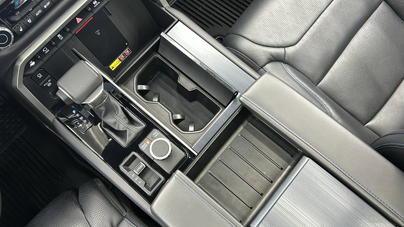 Used 2025 Toyota Sequoia Limited image 27