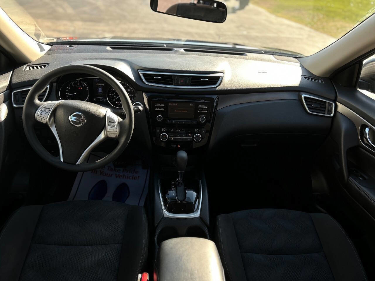 Used 2015 Nissan Rogue SV image 9