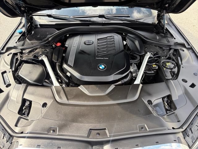 Used 2021 BMW 740i xDrive w/ M Sport Package AWD/4WD image 47