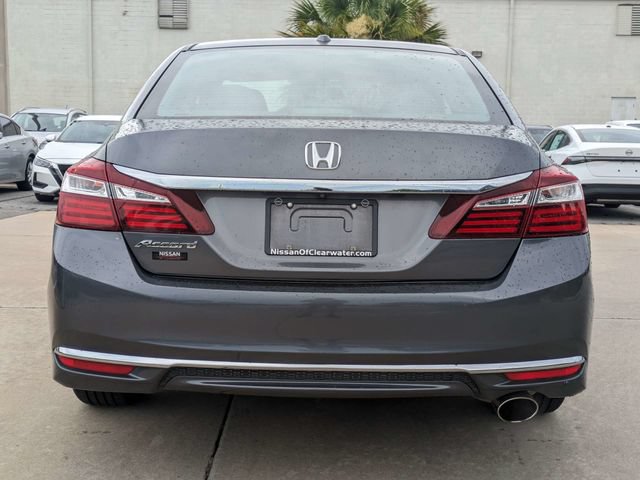 Used 2017 Honda Accord EX image 7