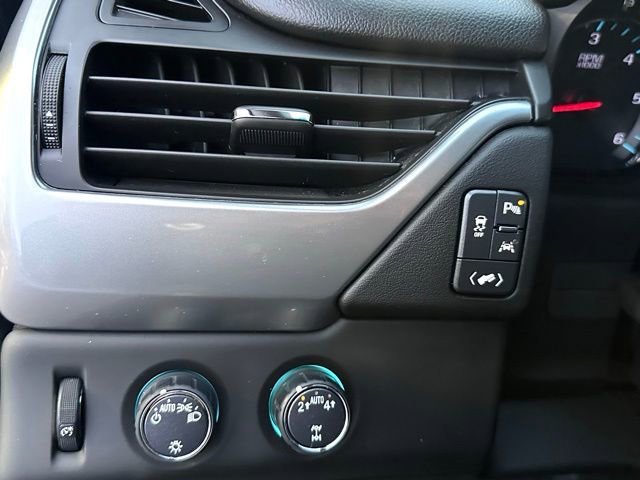 Used 2018 Chevrolet Suburban LT image 16