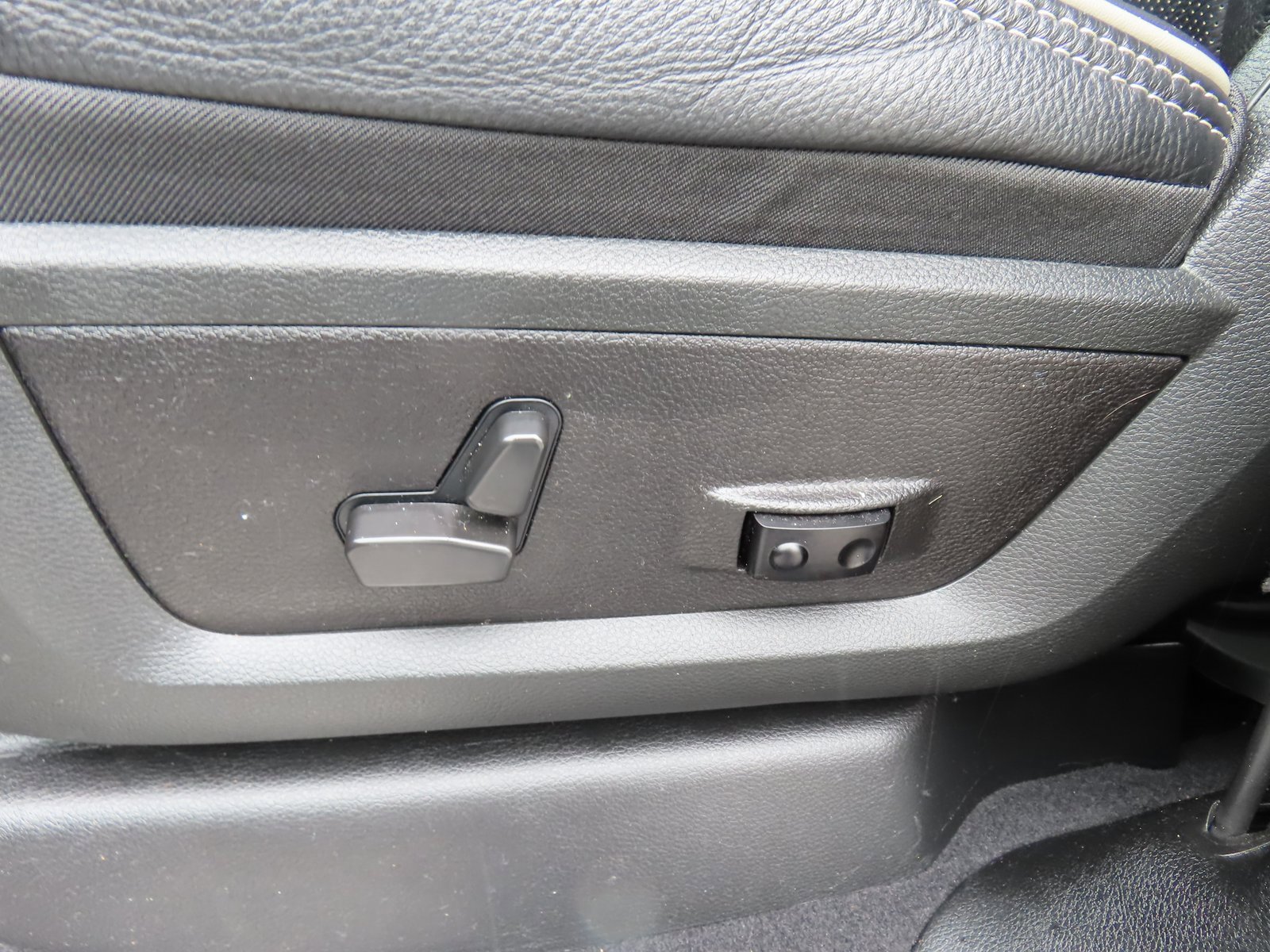 Used 2022 RAM 2500 Limited image 35