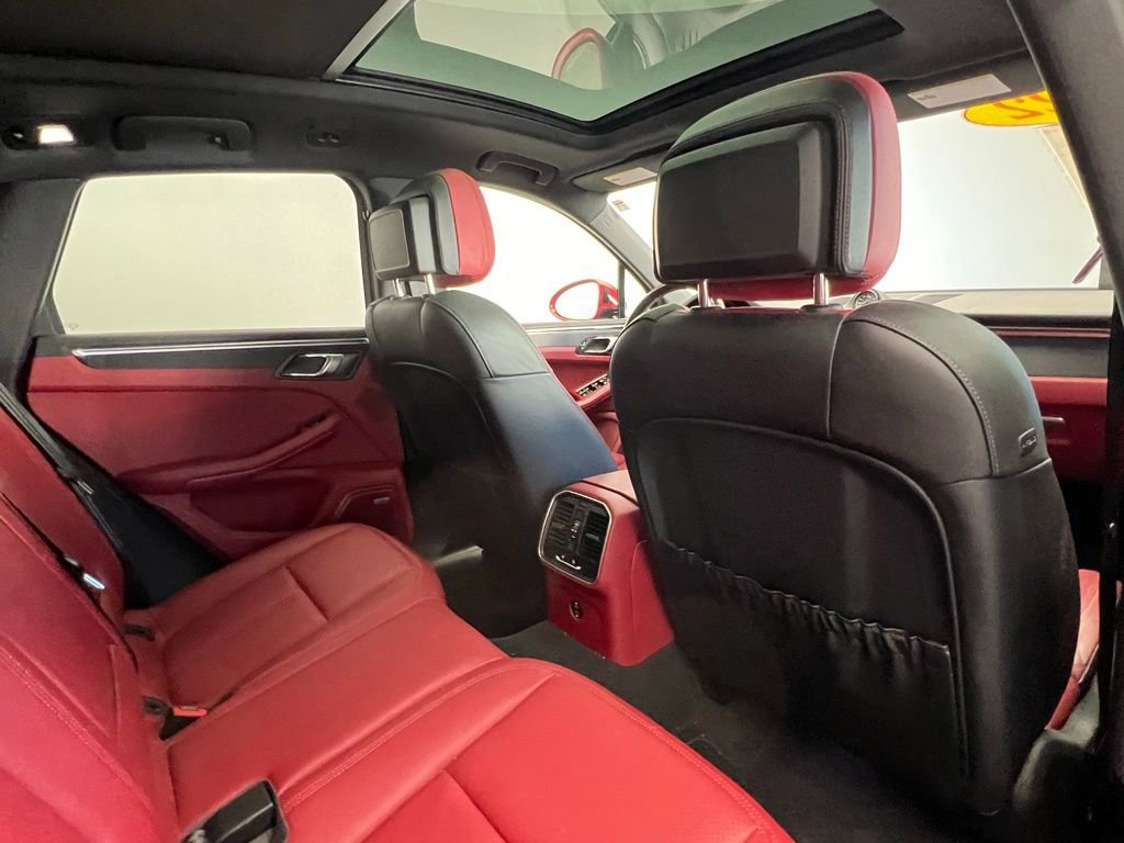 Certified 2022 Porsche Macan GTS image 16