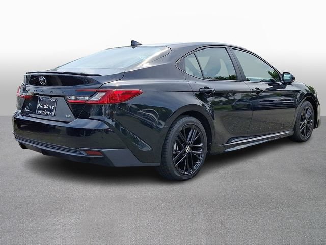 Used 2025 Toyota Camry SE FWD image 4