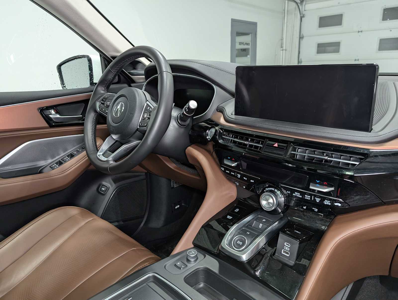 Certified 2025 Acura MDX SH-AWD w/ Technology Package image 46