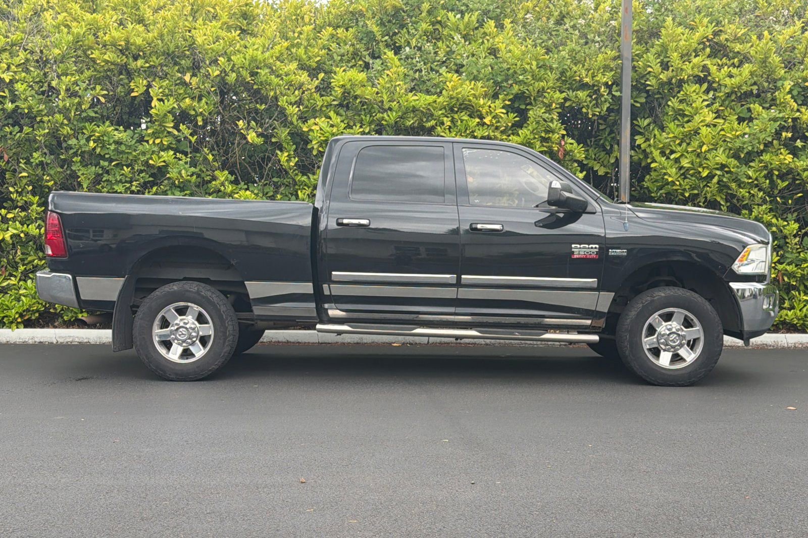 Used 2010 Dodge Ram 2500 Truck SLT w/ Big Horn Regional Pkg AWD/4WD image 3
