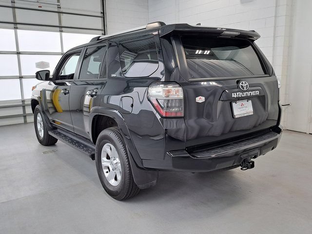 Used 2024 Toyota 4Runner SR5 AWD/4WD image 7