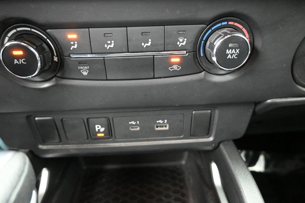 Used 2023 Nissan Frontier SV w/ Technology Package RWD image 14