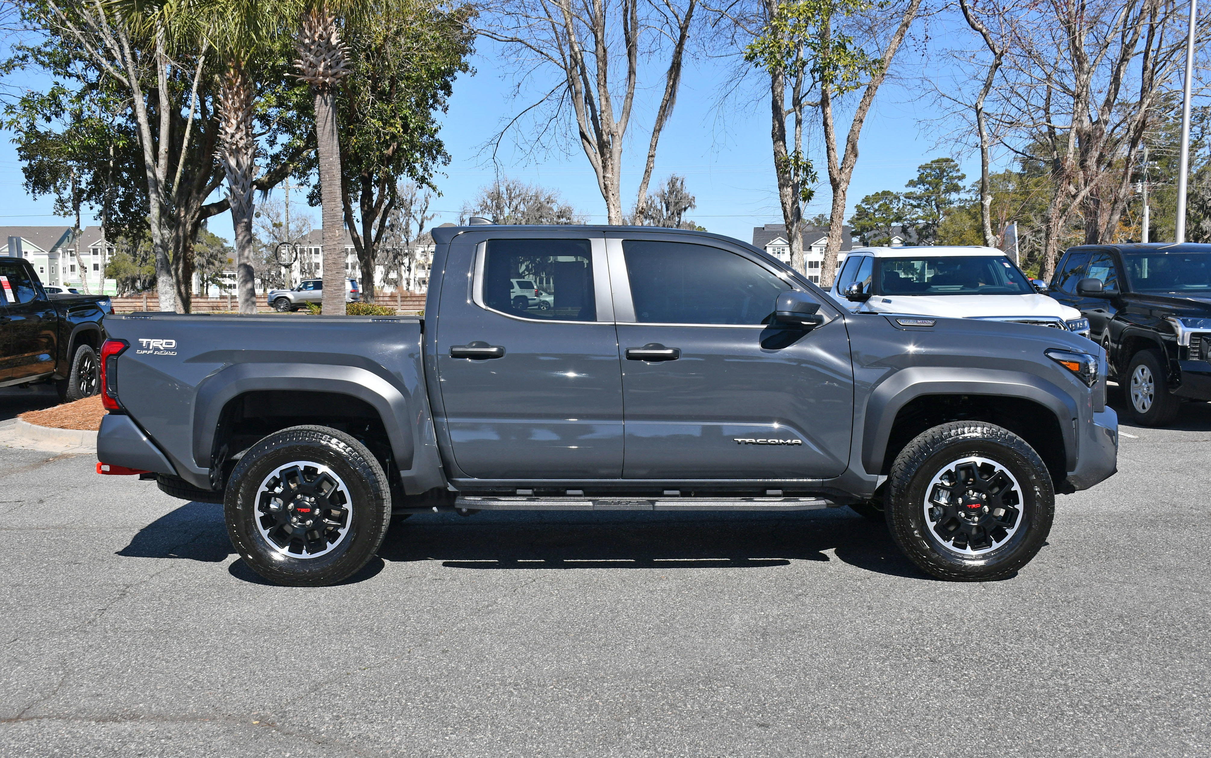 Used 2024 Toyota Tacoma TRD Off-Road AWD/4WD image 5
