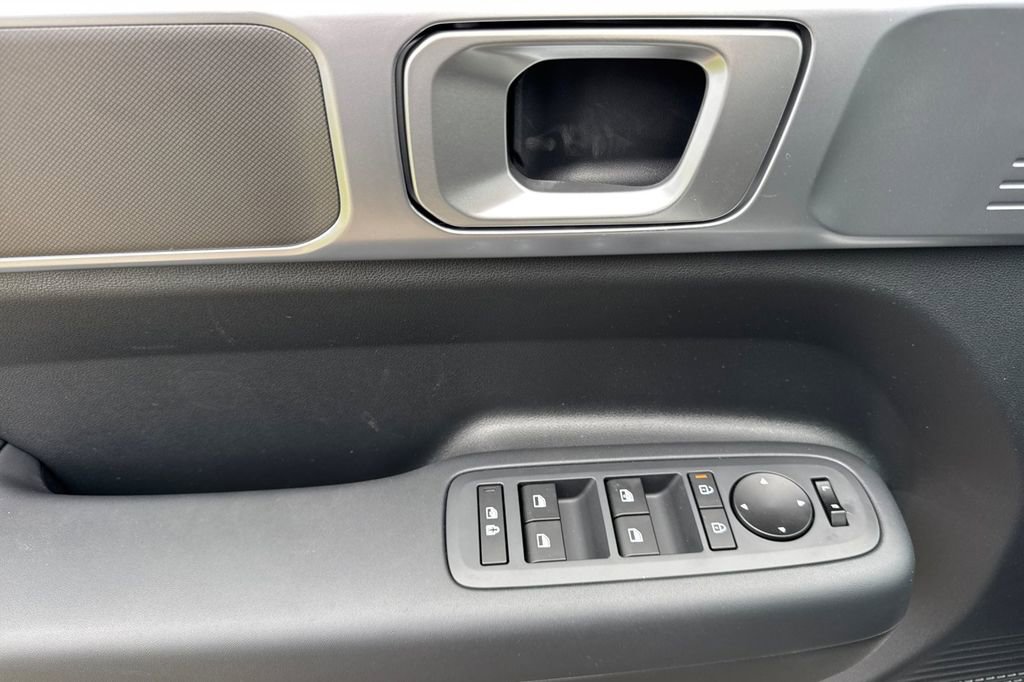 New 2026 Hyundai Santa Fe SE image 8
