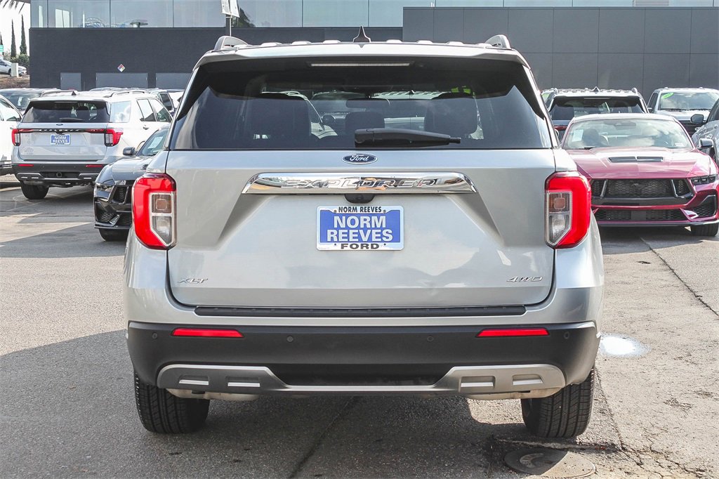 Used 2023 Ford Explorer XLT w/ Equipment Group 202A image 8