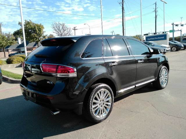 Used 2013 Lincoln MKX FWD image 6