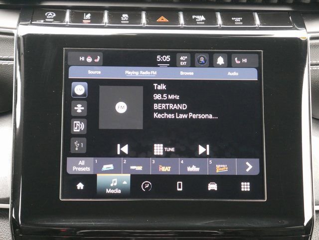 Used 2023 Jeep Grand Cherokee Altitude image 17