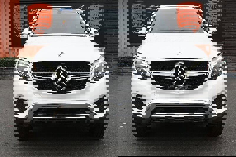 Used 2018 Mercedes-Benz GLC 300 4MATIC Coupe image 2