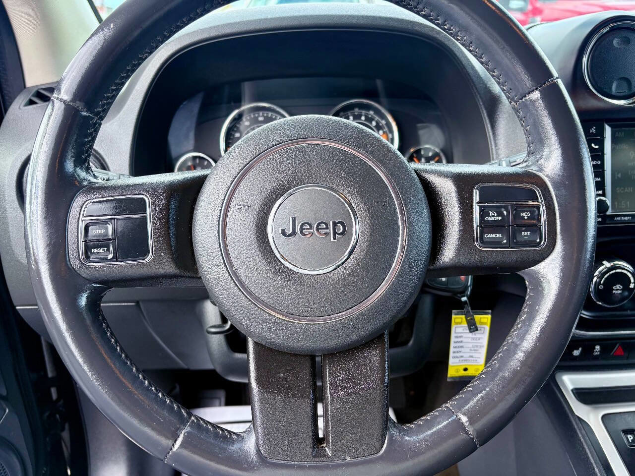 Used 2014 Jeep Compass Latitude FWD image 18