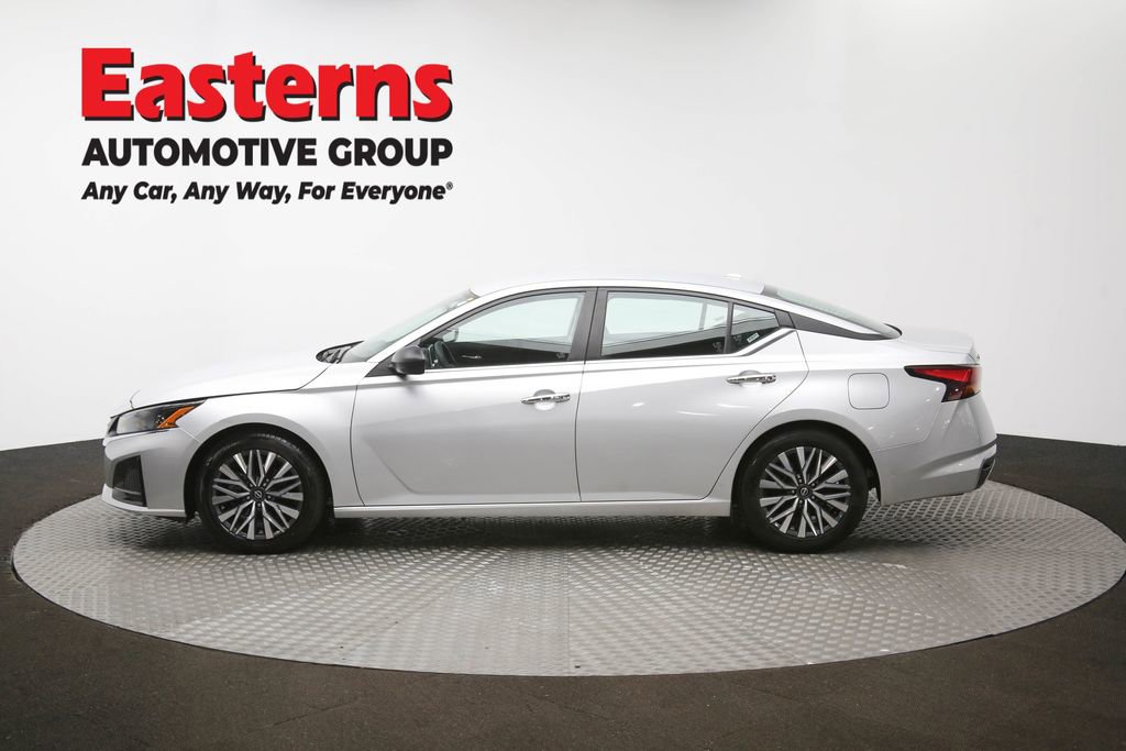 Used 2024 Nissan Altima 2.5 SV image 59