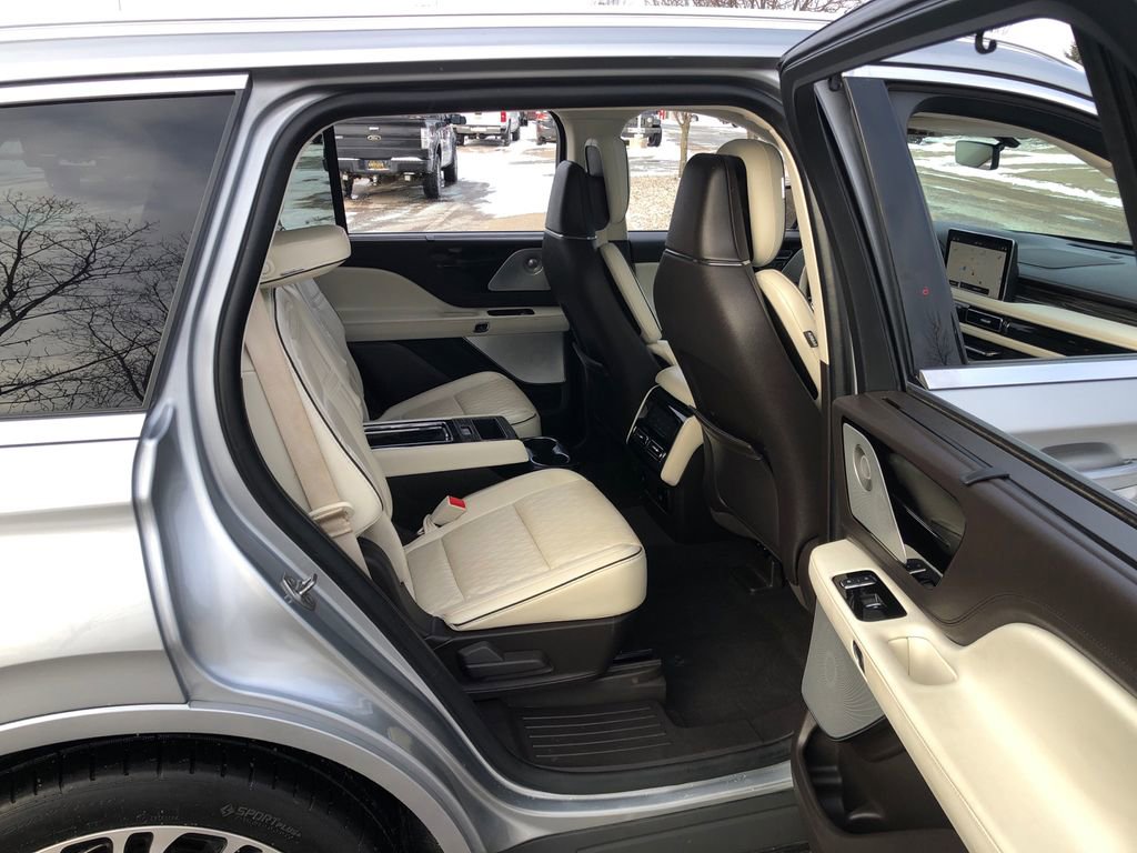 Used 2020 Lincoln Aviator Black Label w/ Dynamic Handling Package image 24
