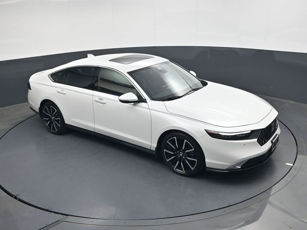 Used 2024 Honda Accord Touring image 18