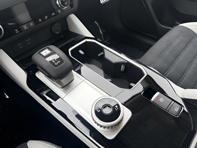 New 2026 Mitsubishi Outlander SE FWD image 22