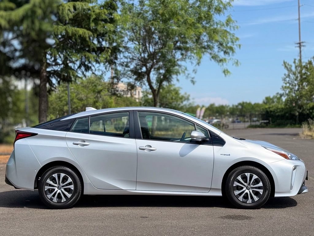 Used 2020 Toyota Prius XLE w/ Advanced Technology Package AWD/4WD image 6