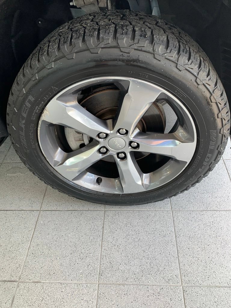 Used 2021 Jeep Grand Cherokee L Limited AWD/4WD image 16